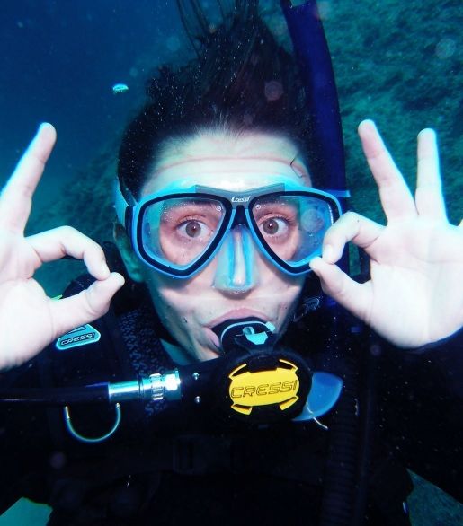 Lucía Pita diving